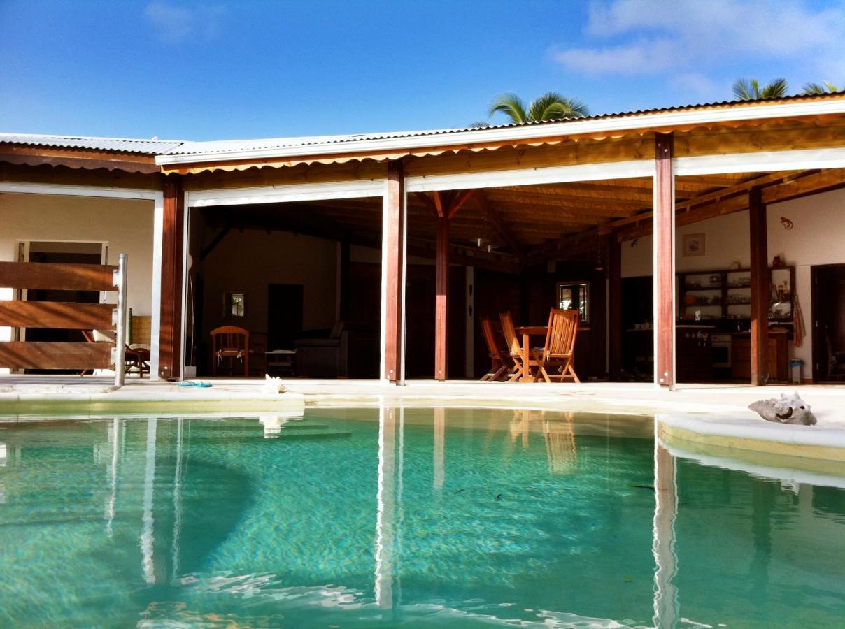 Wild Paradise: Villa vue mer piscine à débordement Le Moule Exterior foto